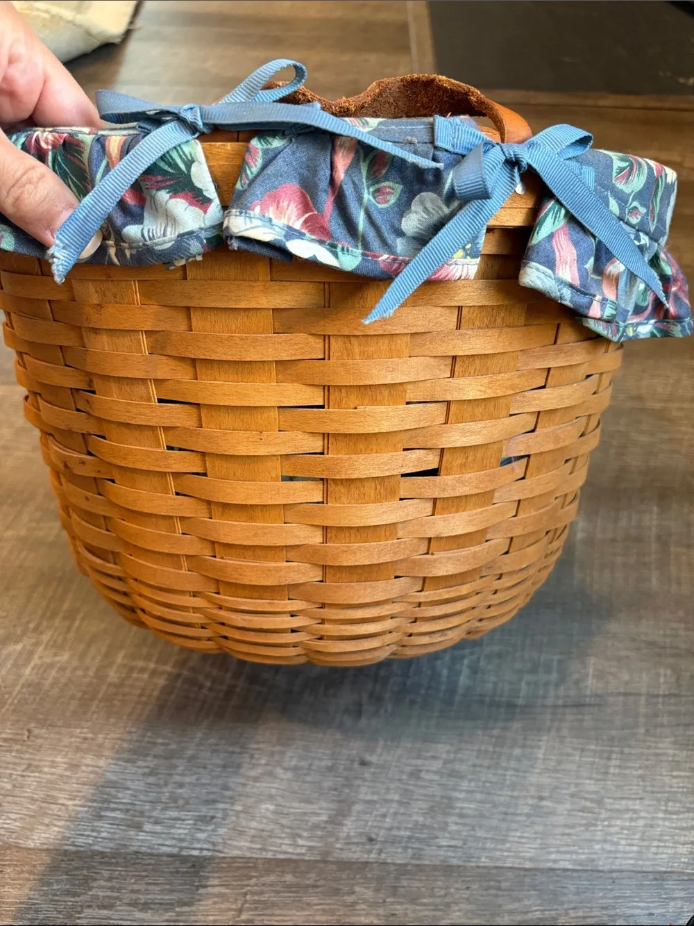 VTG Longaberger Corn Half Bushel Basket 13”W Leather Handles Fabric Liner
